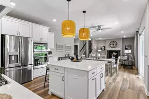 7276 Rogers Ct, Chanhassen, MN 55317 - Photo 10
