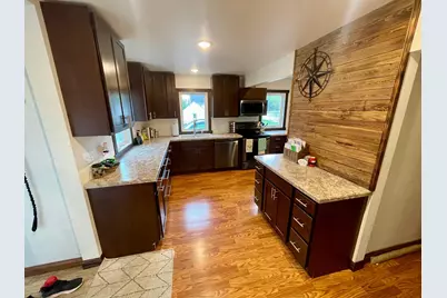 1313 6th Avenue N, Moorhead, MN 56560 - Photo 2