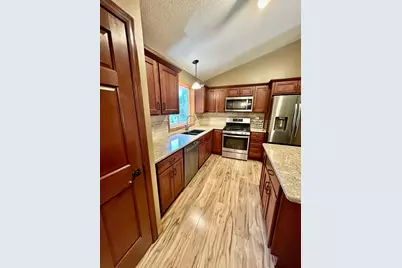 13628 Bryant Place S, Burnsville, MN 55337 - Photo 12