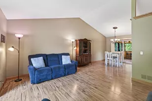 13628 Bryant Pl S, Burnsville, MN 55337 - Photo 10
