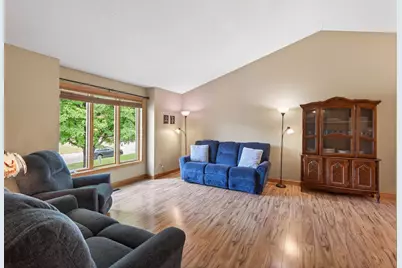 13628 Bryant Place S, Burnsville, MN 55337 - Photo 8