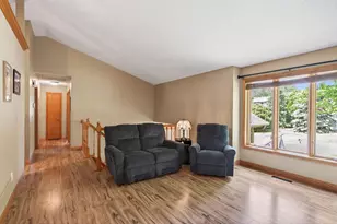13628 Bryant Pl S, Burnsville, MN 55337 - Photo 8