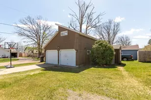 300 27th St NE, Bemidji, MN 56601 - Photo 8