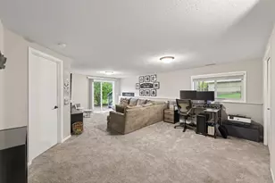 4841 Helena Rd N, Oakdale, MN 55128 - Photo 22