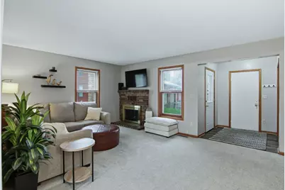 531 Hunter Hill Road, Hudson, WI 54016 - Photo 4