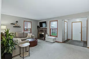 531 Hunter Hill Rd, Hudson, WI 54016 - Photo 4