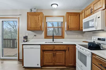 531 Hunter Hill Road, Hudson, WI 54016 - Photo 8