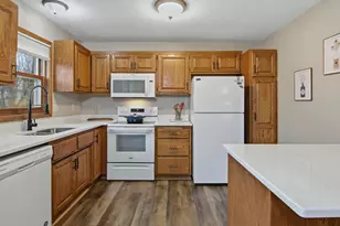 531 Hunter Hill Rd, Hudson, WI 54016 - Photo 6