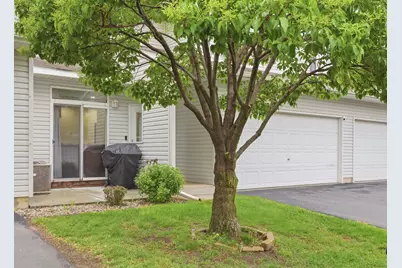 2058 Parkway Avenue, Shakopee, MN 55379 - Photo 2