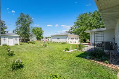 708 Lyndale Avenue, Spring Valley, MN 55975 - Photo 32