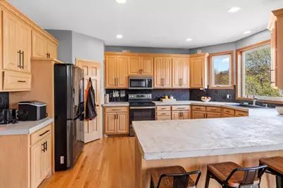 4695 138th Street W, Apple Valley, MN 55124 - Photo 4