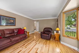 157 MacArthur St W, South Saint Paul, MN 55075 - Photo 10