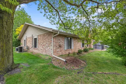 2252 Country Lane, Minnetonka, MN 55305 - Photo 18