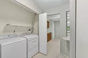 2680 Oxford St N, Roseville, MN 55113 - Photo 14