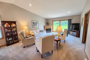 2126 Vierling Dr E, Shakopee, MN 55379 - Photo 8