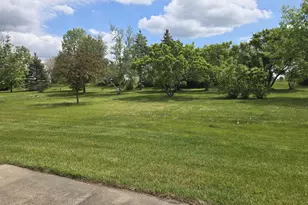 2126 Vierling Dr E, Shakopee, MN 55379 - Photo 4