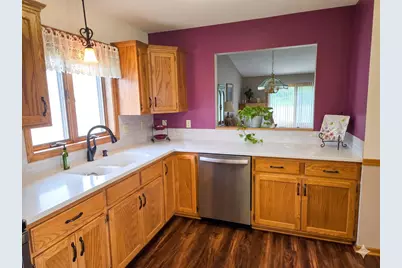 2126 Vierling Drive E, Shakopee, MN 55379 - Photo 4