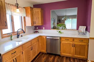 2126 Vierling Dr E, Shakopee, MN 55379 - Photo 4