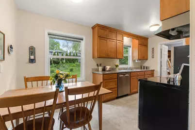 942 7th Avenue E, Shakopee, MN 55379 - Photo 10