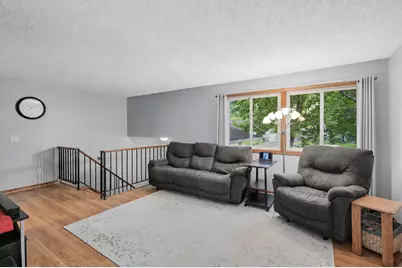 9115 Janero Avenue S, Cottage Grove, MN 55016 - Photo 4