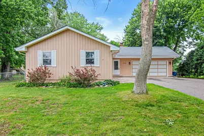 3225 Lanewood Lane N, Plymouth, MN 55447 - Photo 2