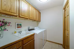 1407 Summit Shores Dr, Burnsville, MN 55306 - Photo 20