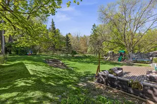 1105 Lakeview Dr, Burnsville, MN 55337 - Photo 36