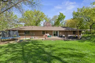 1105 Lakeview Dr, Burnsville, MN 55337 - Photo 38