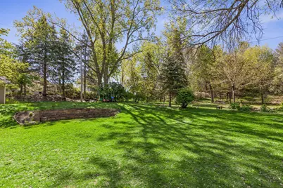 1105 Lakeview Drive, Burnsville, MN 55337 - Photo 40