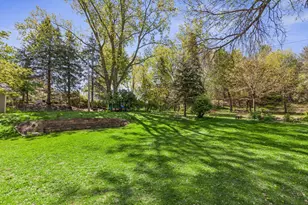1105 Lakeview Dr, Burnsville, MN 55337 - Photo 40