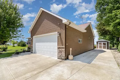924 Mallard Lane, Belle Plaine, MN 56011 - Photo 2