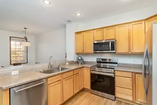 11023 Oak Grv Cir, Woodbury, MN 55129 - Photo 8