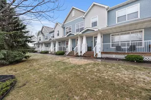 4900 Underwood Ln N, Plymouth, MN 55442 - Photo 2
