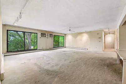 205 Barry Avenue S #320, Wayzata, MN 55391 - Photo 6