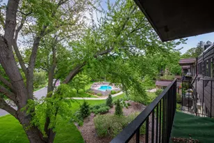 205 Barry Ave S, Wayzata, MN 55391 - Photo 4