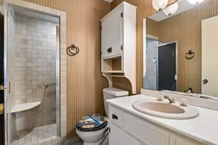205 Barry Ave S, Wayzata, MN 55391 - Photo 20
