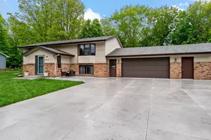 312 Circle Ln SE, Saint Michael, MN 55376 - Photo 2
