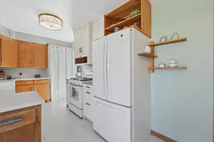 783 California Ave W, Saint Paul, MN 55117 - Photo 8