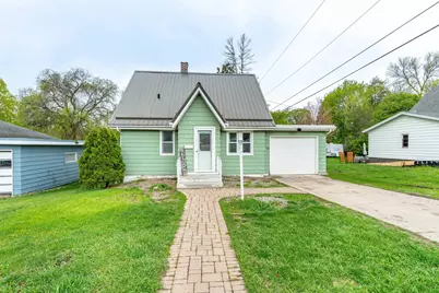 1119 N Lake Street, Fergus Falls, MN 56537 - Photo 1
