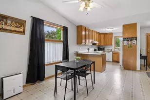 608 E Welco Dr, Montgomery, MN 56069 - Photo 4
