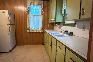 508 E Iowa St, Elmore, MN 56027 - Photo 2