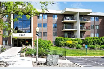 2465 Londin Lane E #106, Maplewood, MN 55119 - Photo 2