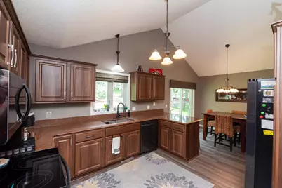 9343 Hillside Trail S, Cottage Grove, MN 55016 - Photo 2