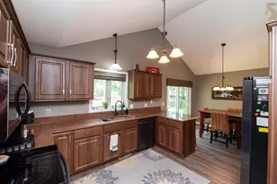 9343 Hillside Trail S, Cottage Grove, MN 55016 - Photo 2
