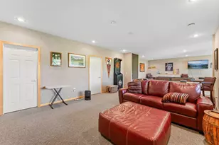 2810 White Eagle Dr, Woodbury, MN 55129 - Photo 38