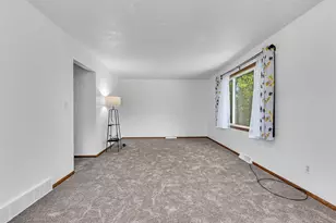 827 10th Ave SE, Saint Cloud, MN 56304 - Photo 10