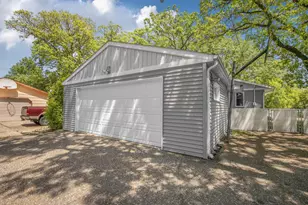 827 10th Ave SE, Saint Cloud, MN 56304 - Photo 2