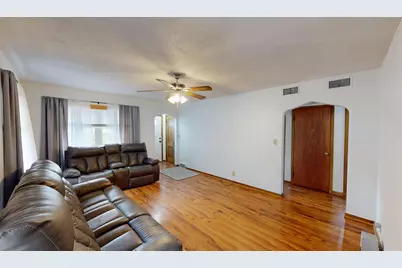 813 Pillsbury Avenue, Albert Lea, MN 56007 - Photo 4