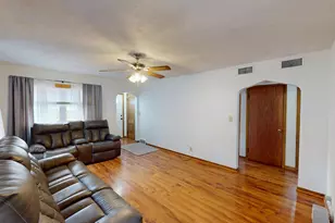 813 Pillsbury Ave, Albert Lea, MN 56007 - Photo 4
