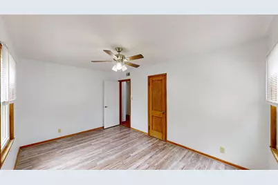 813 Pillsbury Avenue, Albert Lea, MN 56007 - Photo 10